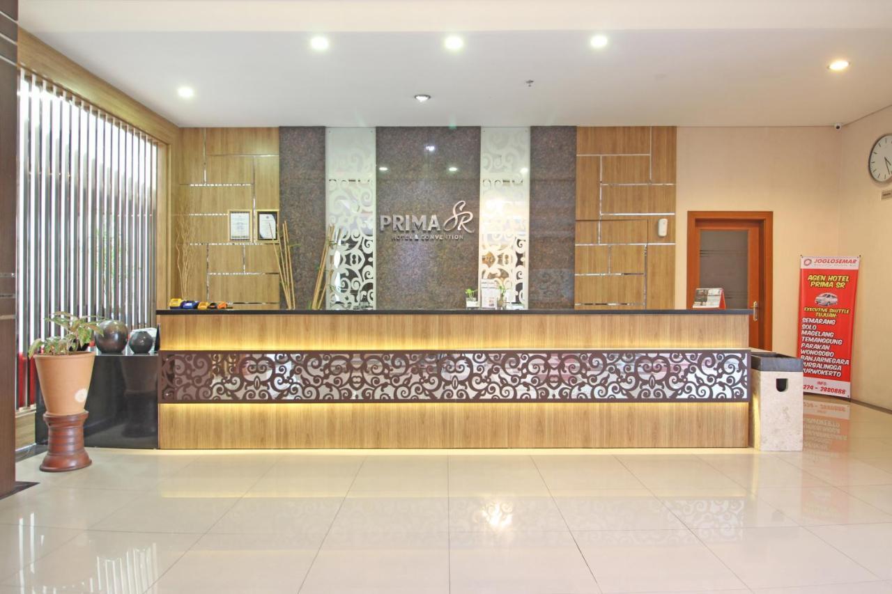 Reddoorz Premium Near Sleman City Hall Джокьякарта Экстерьер фото